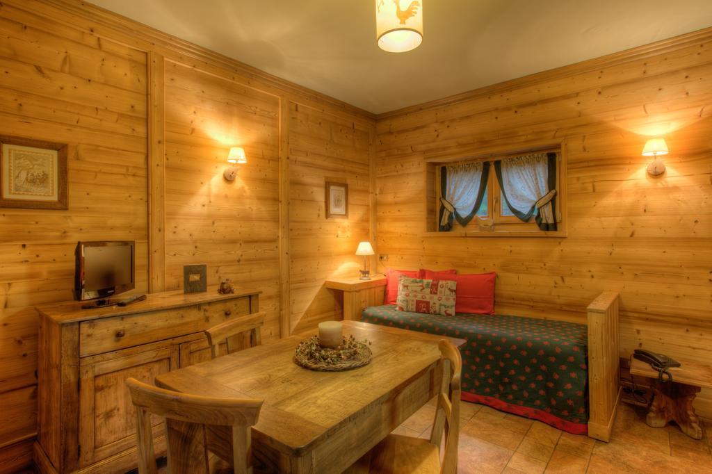 B&B Residence Checrouit Курмайор Экстерьер фото