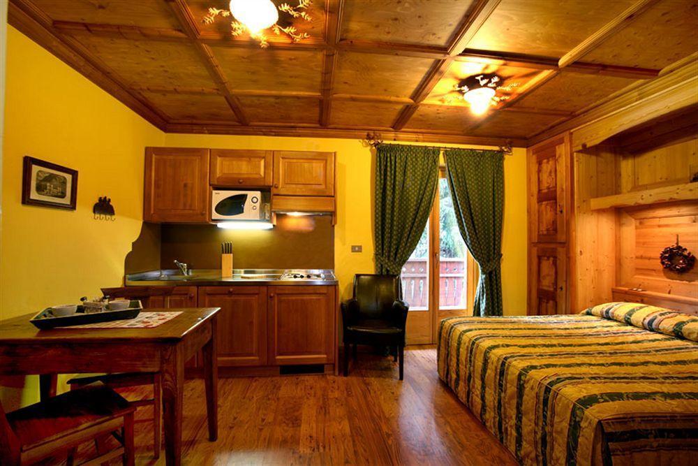 B&B Residence Checrouit Курмайор Экстерьер фото